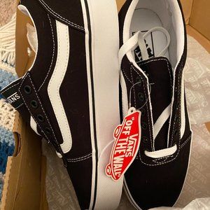 Vans - Women's Ward Platform Sneakers